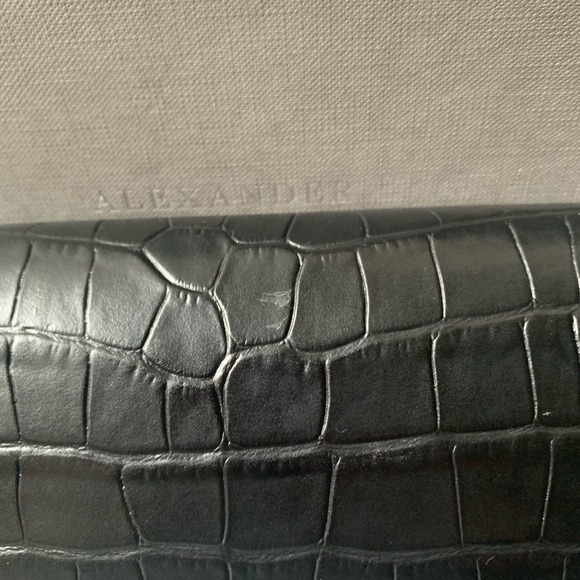 Alexandre McQueen Skull Croc Embossed Leather Wallet on a Chain - Picture 14 of 14